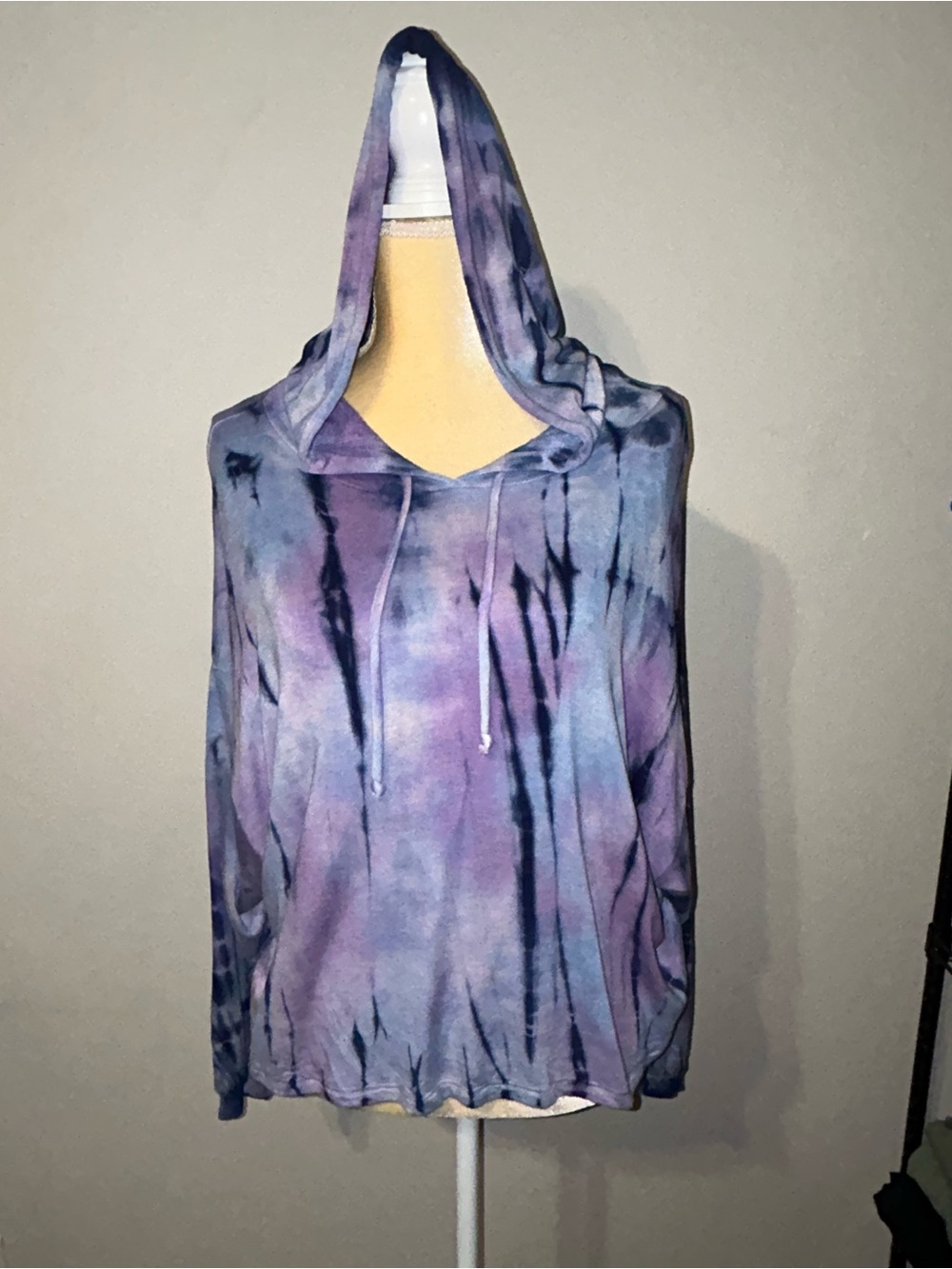NEW Maronie Tie-Dye Purple Hooded Women's Top Long Sleeve Tee Sz S